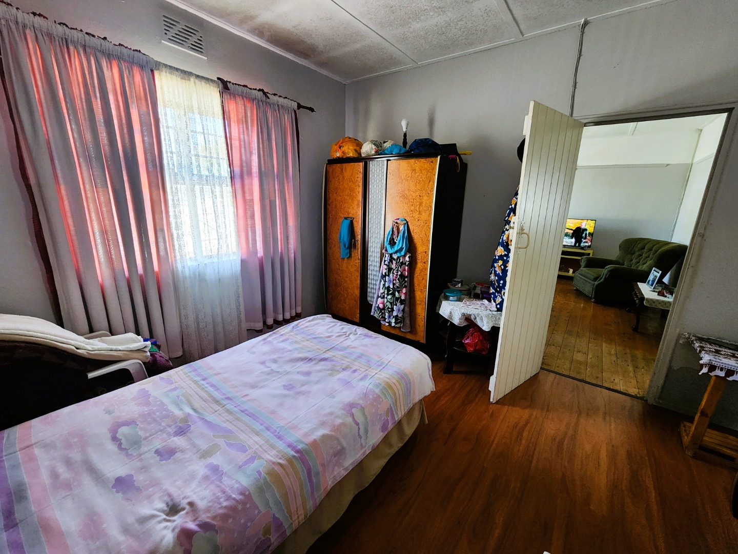 2 Bedroom House For Sale in Silvertown RE/MAX™ of Southern Africa