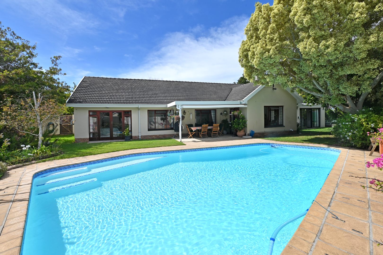 4 Bedroom House For Sale in Plumstead RE/MAX™ of Southern Africa