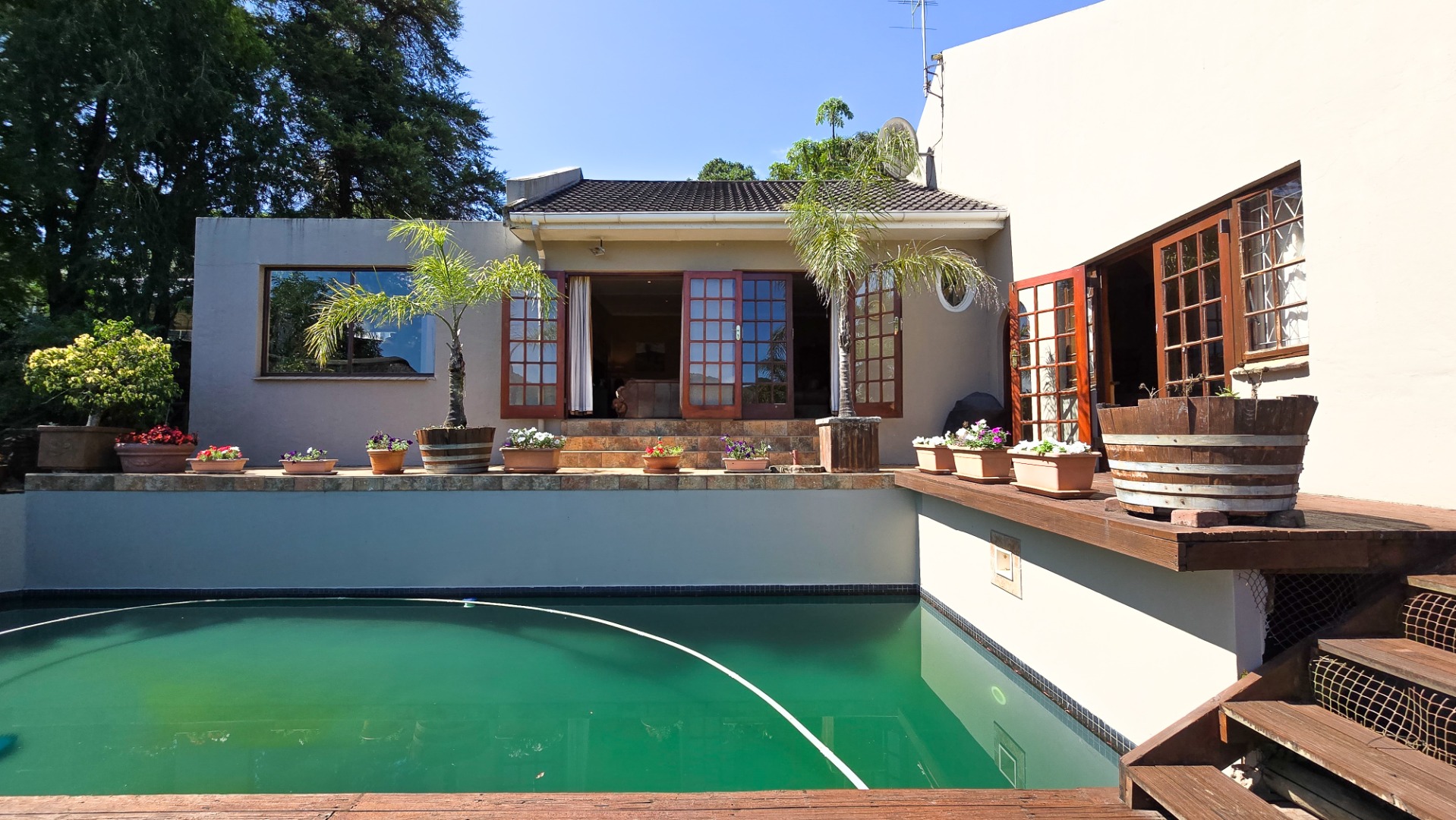 RE/MAX Border East London