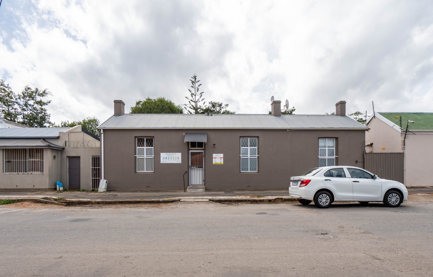 5 Bedroom House For Sale in Grahamstown Central RE/MAX™ of Southern