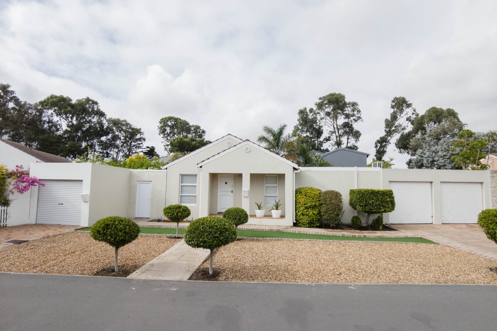 4 Bedroom House For Sale in Edgemead RE/MAX™ of Southern Africa