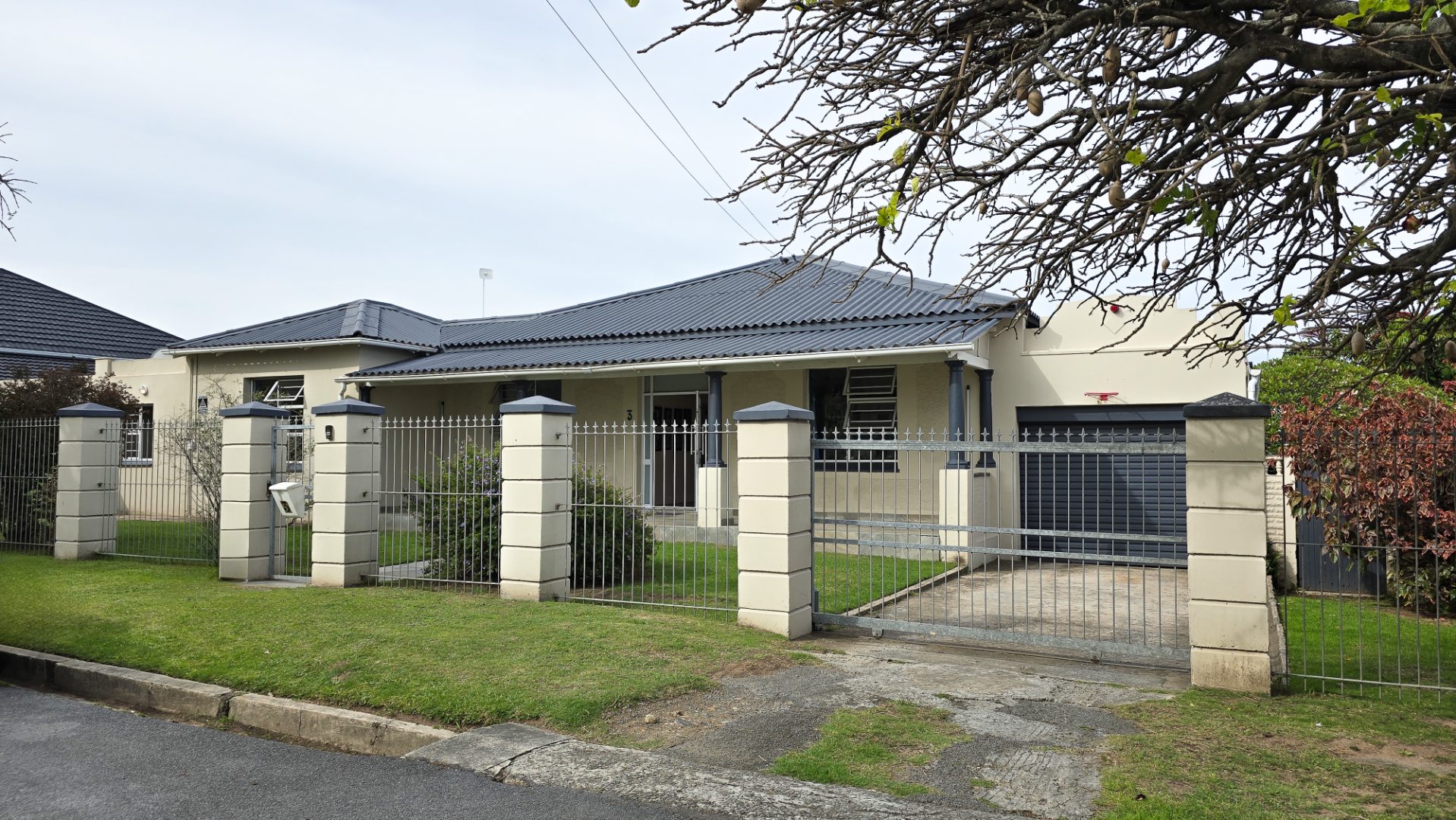 3 Bedroom House For Sale in Berea RE/MAX™ of Southern Africa