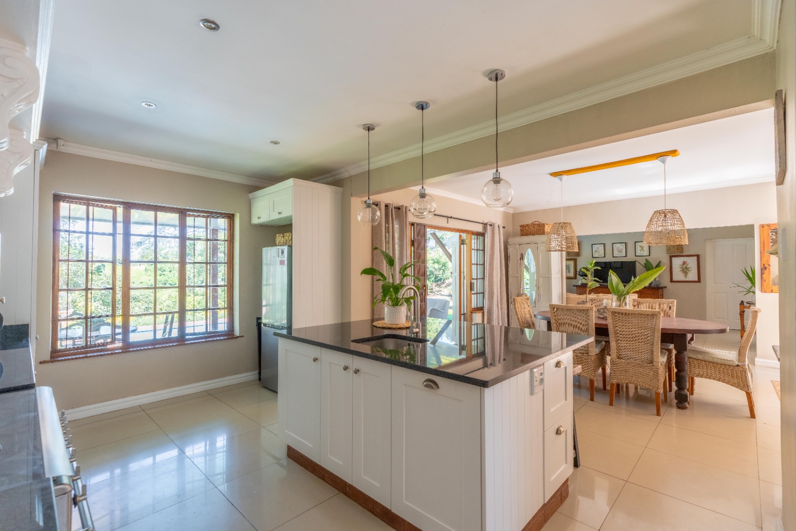 3 Bedroom House For Sale in Crestview RE/MAX™ of Southern Africa