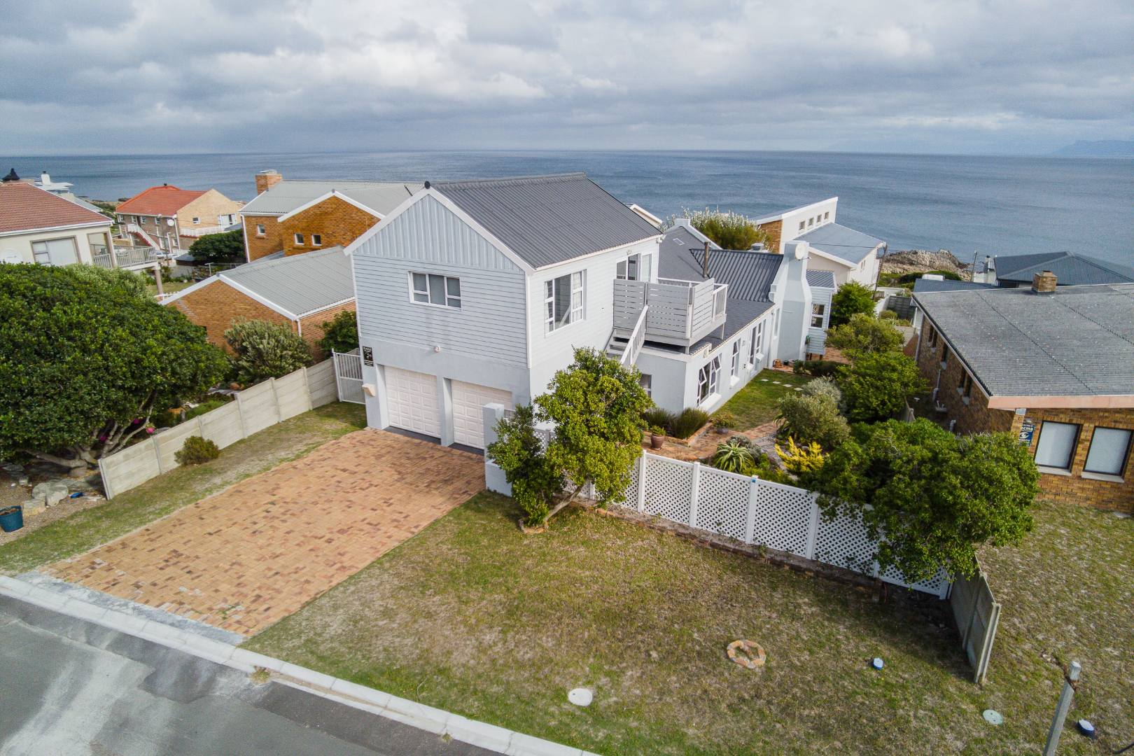 3 Bedroom House For Sale in De Kelders RE/MAX™ of Southern Africa