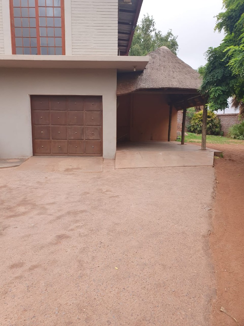 3 Bedroom House For Sale in Postmasburg RE/MAX™ of Southern Africa