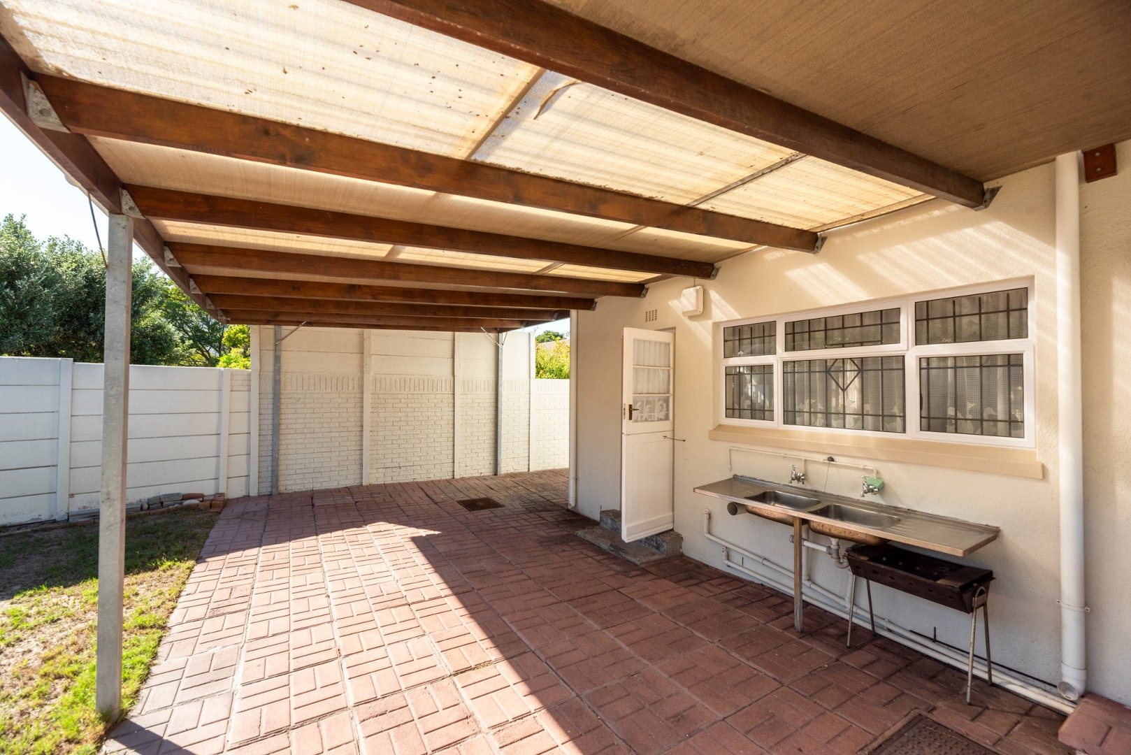 5 Bedroom House For Sale in Sun Valley RE/MAX™ of Southern Africa