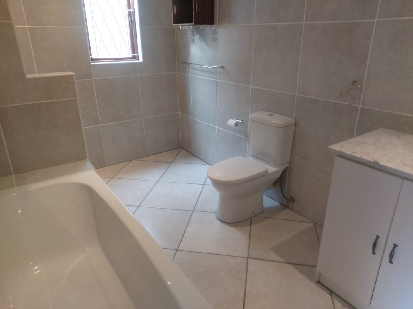 4 Bedroom House For Sale in Cathcart RE/MAX™ of Southern Africa