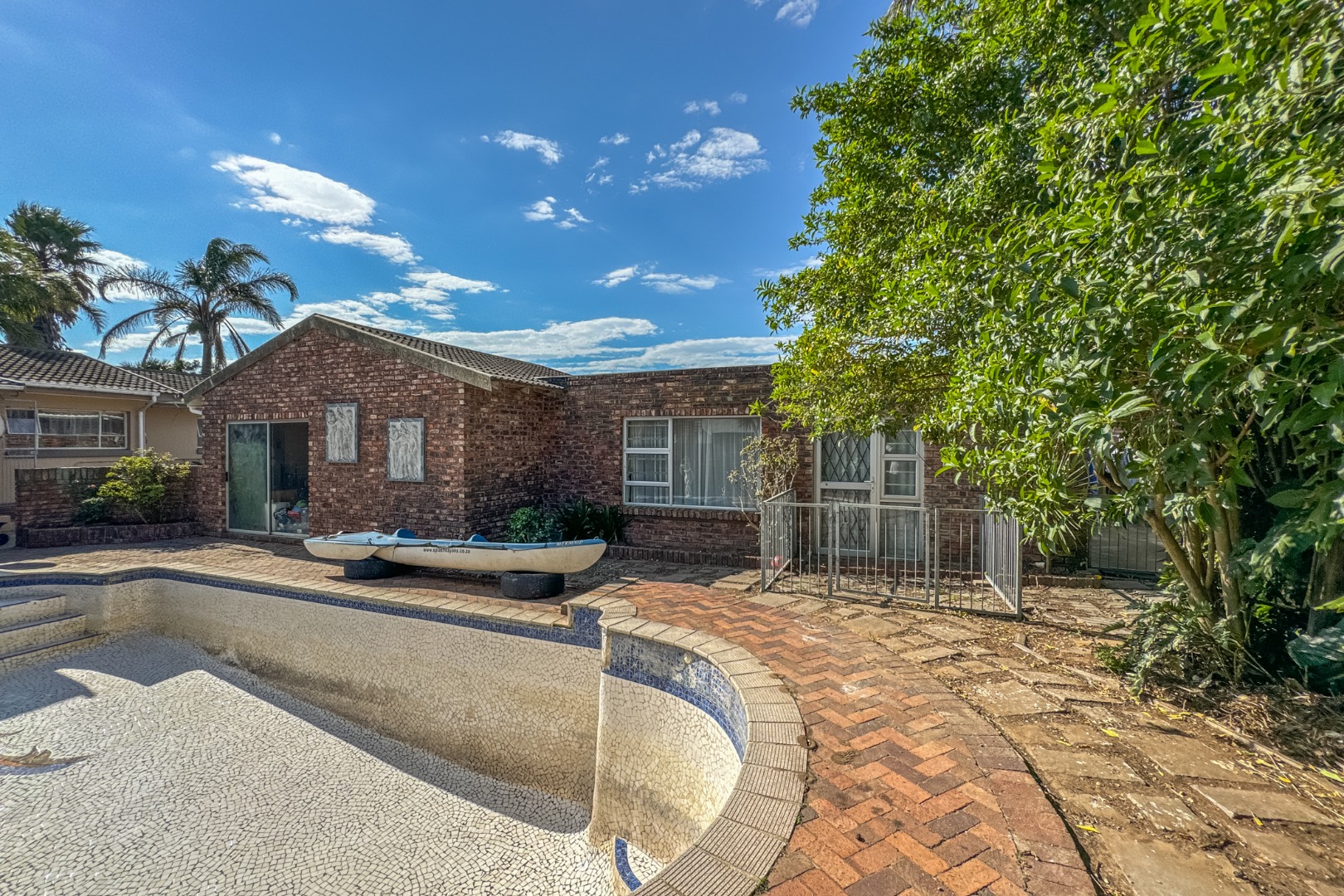 4 Bedroom House For Sale in Rowallan Park RE/MAX™ of Southern Africa