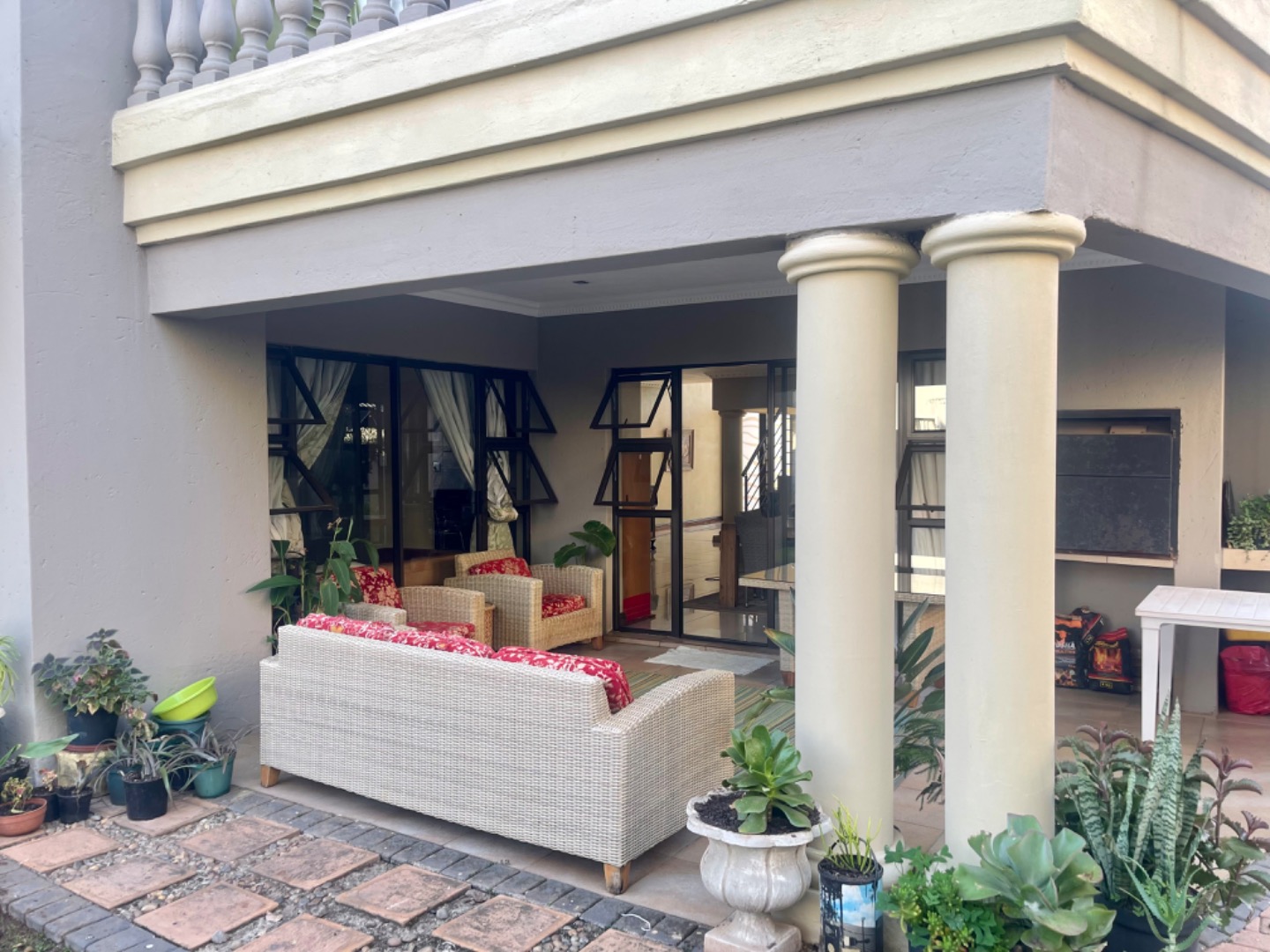 5 Bedroom House To Rent in Willow Acres RE/MAX™ of Southern Africa