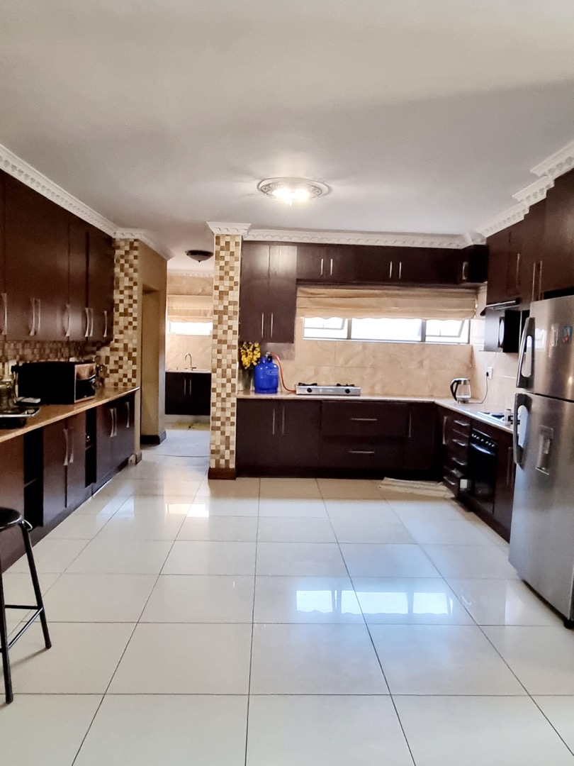 5 Bedroom House To Rent in Willow Acres RE/MAX™ of Southern Africa