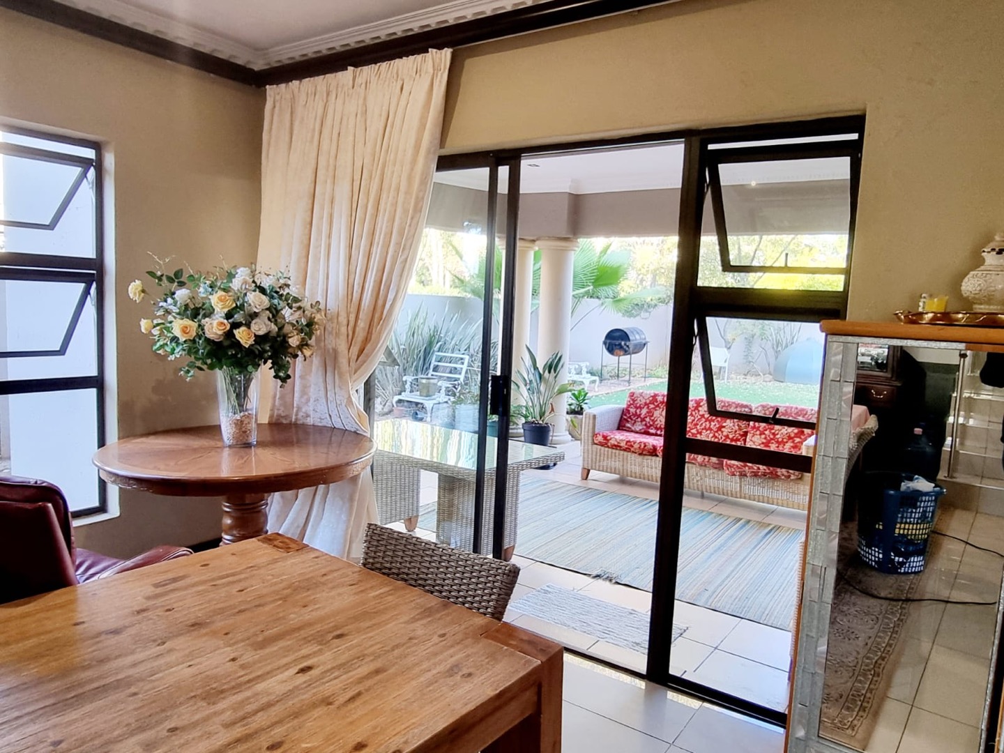 5 Bedroom House To Rent in Willow Acres RE/MAX™ of Southern Africa