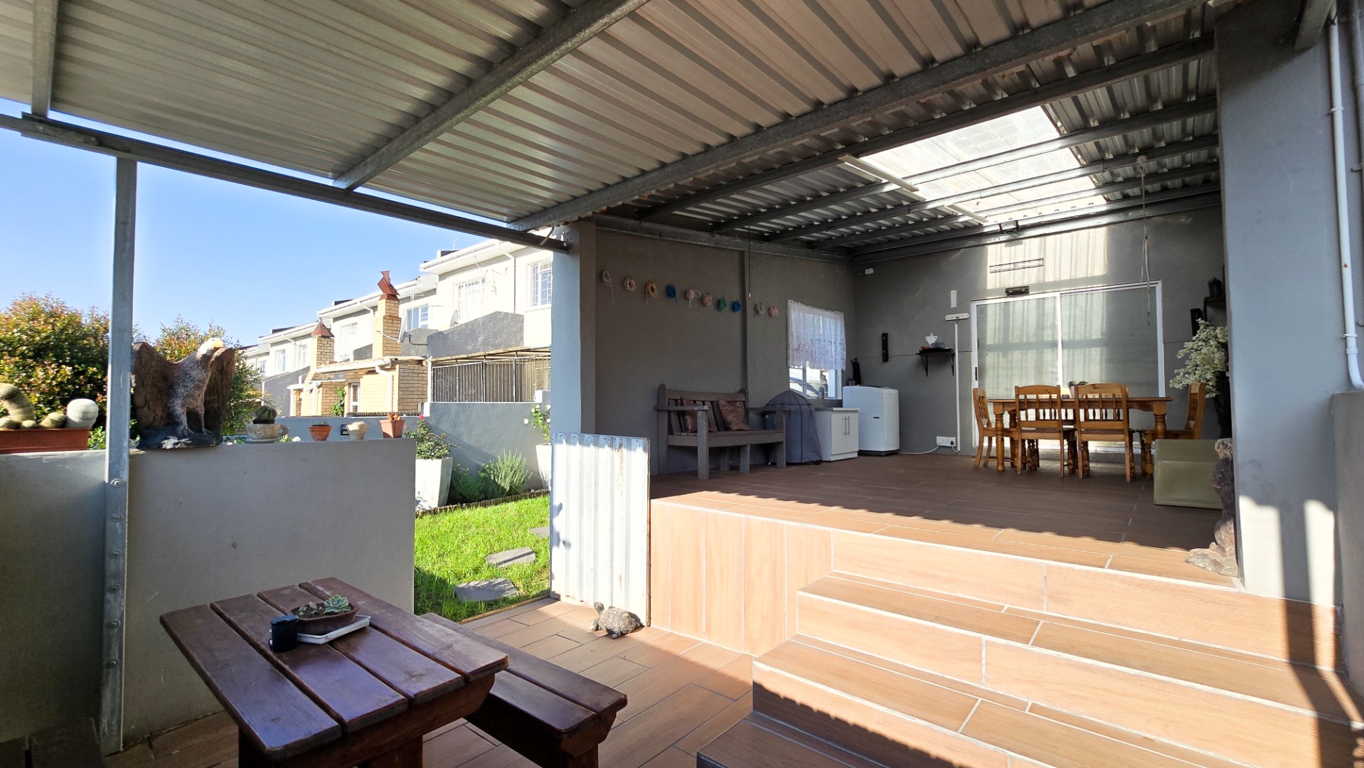 RE/MAX Border East London