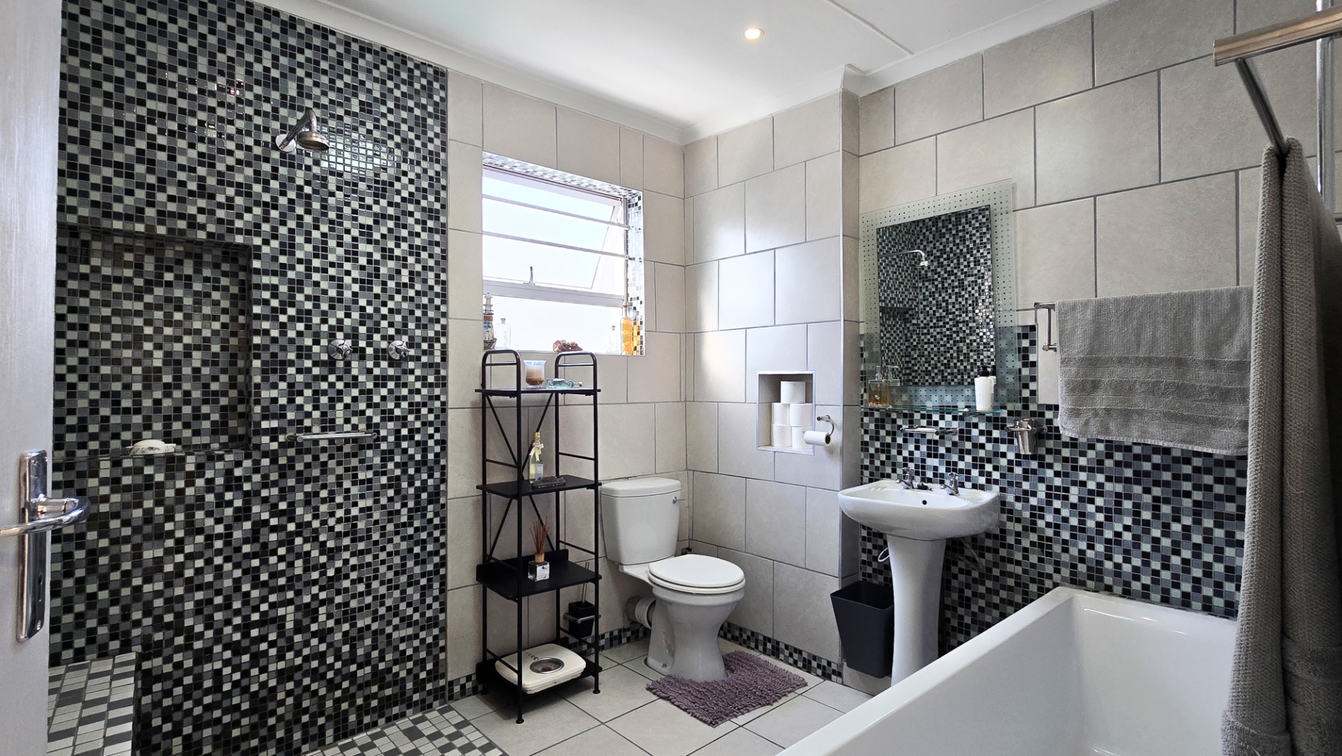 RE/MAX Border East London