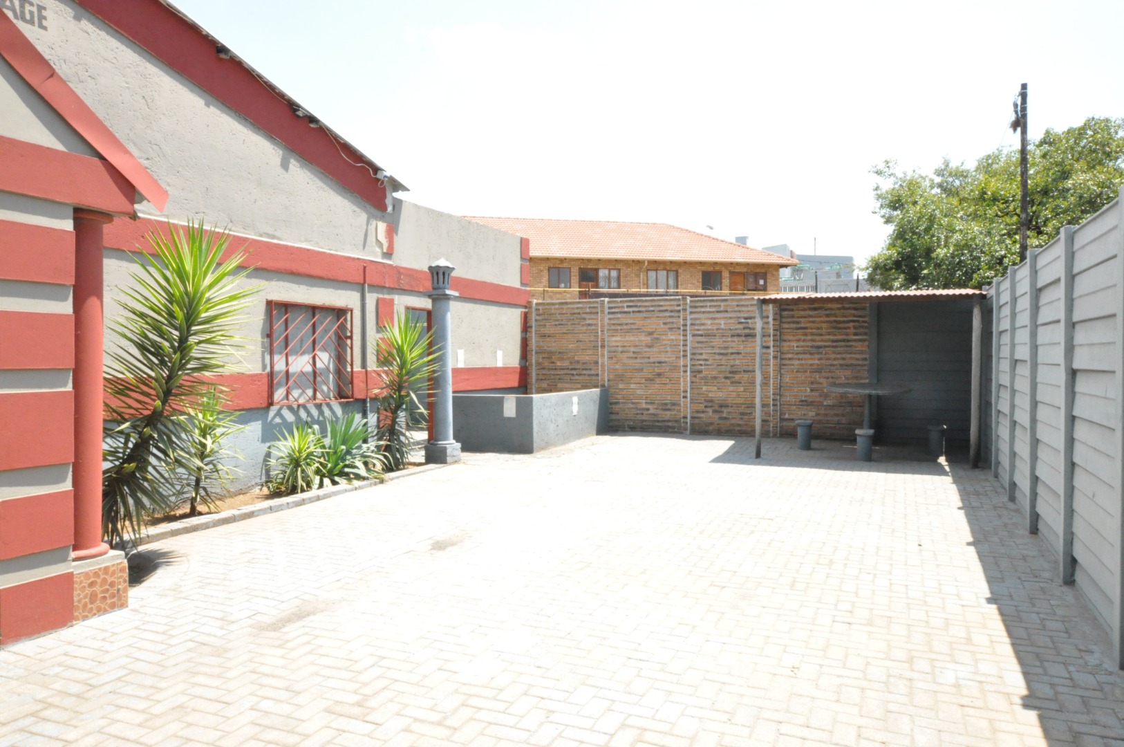 Commercial Property in Hectorton For Sale RE/MAX™ of Southern Africa