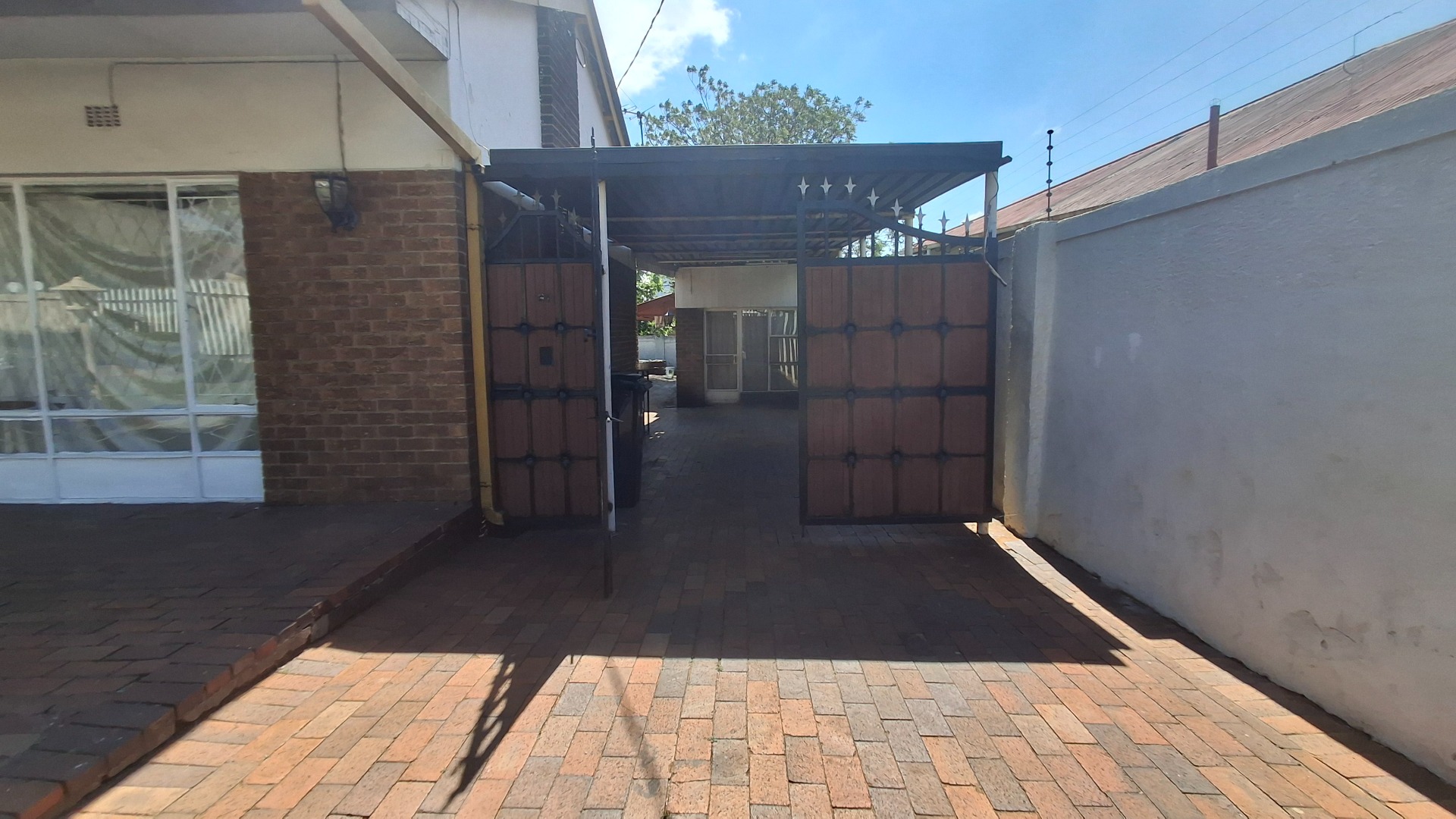 Entry to Parking