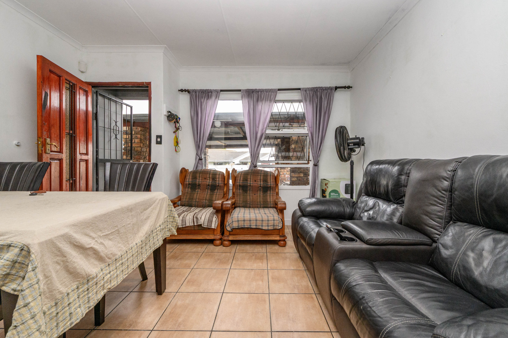 Lounge & Dining Room