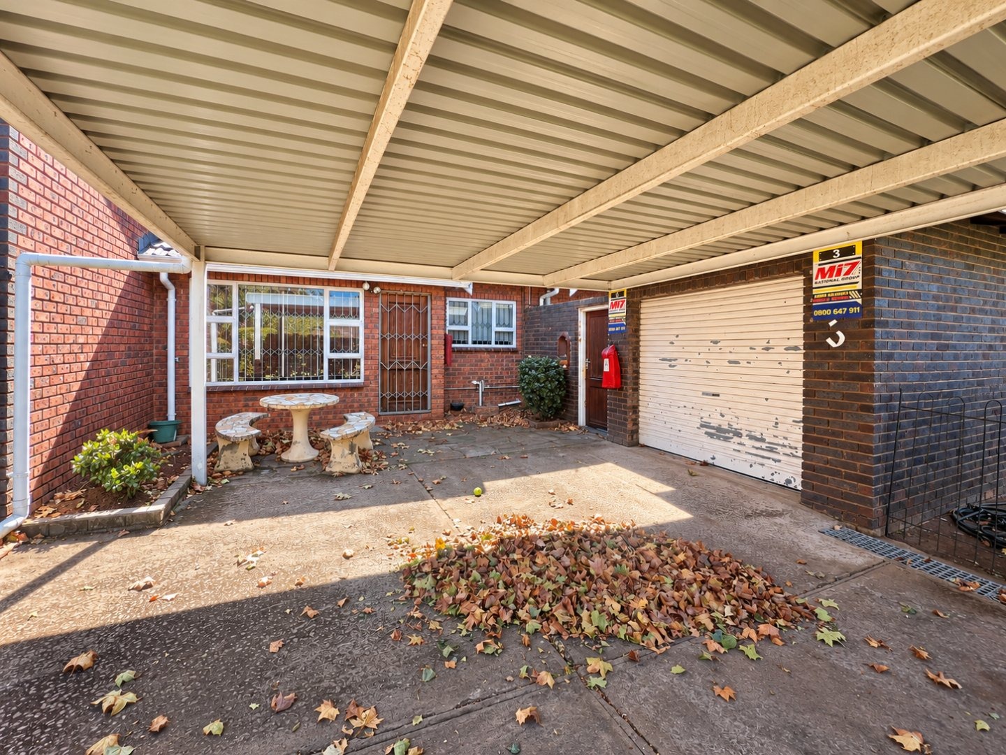 Carport & Garage