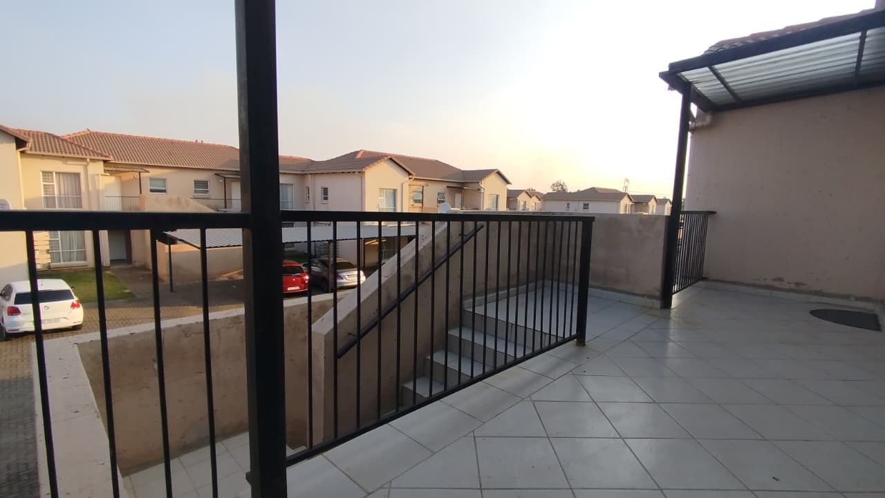 FRONT ENTRANCE BALCONY