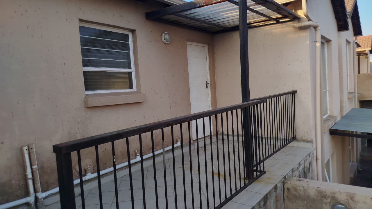 FRONT ENTRANCE BALCONY