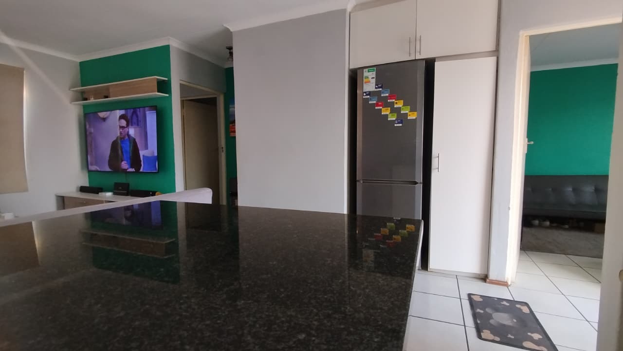 LUXURY GRANITE TOPS