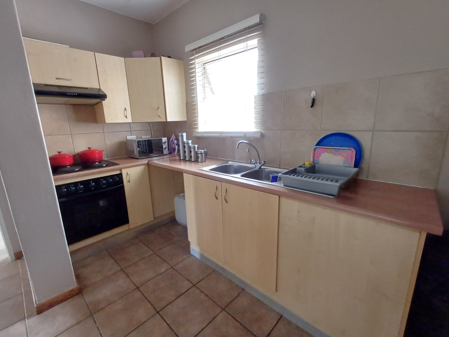 One bedroom apartment in popular Sunbird Estate, Sundowner