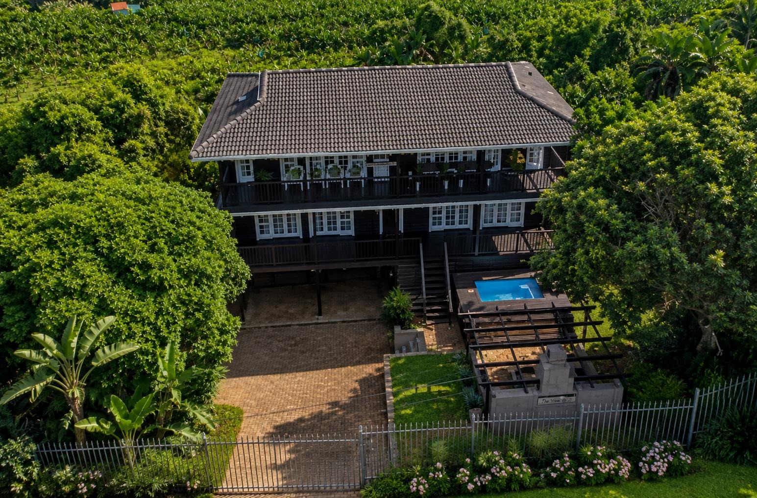 Exceptional dual living property in prestigious Effingham parade in Trafalgar, for sale ! in Trafalgar