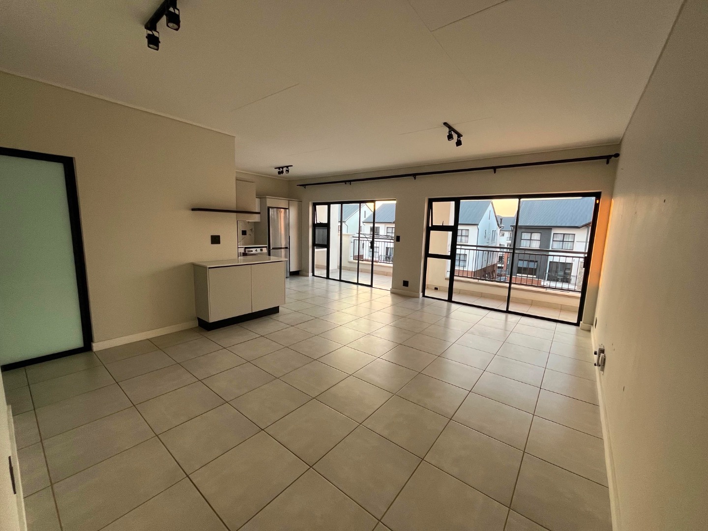 Secure 3-Bedroom Apartment with Pool and Gym in Blyde Riverwalk Estate, Blyde Riverwalk Estate