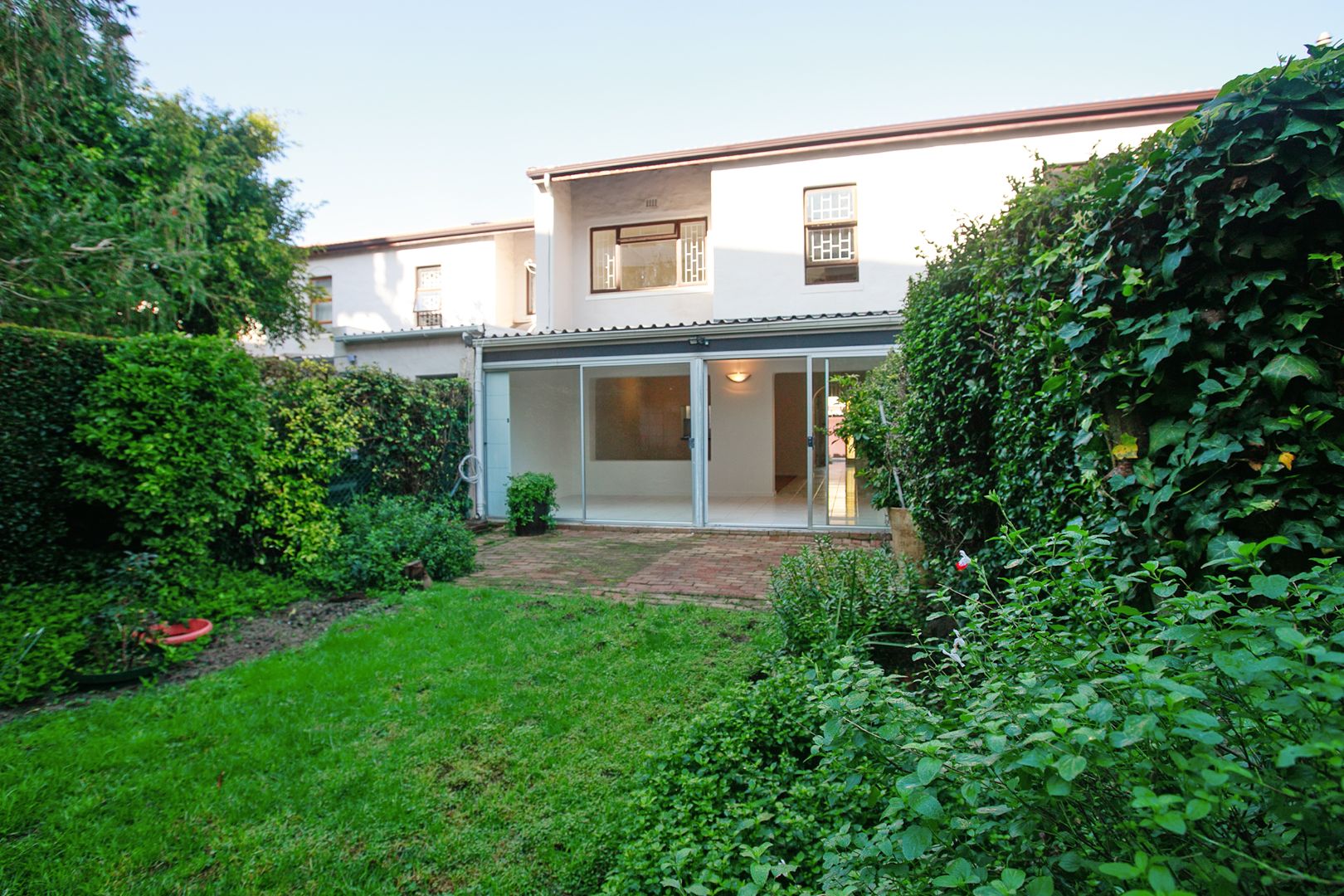 Spacious Three Bedroomed Townhouse available for Rental Immediately., Plumstead