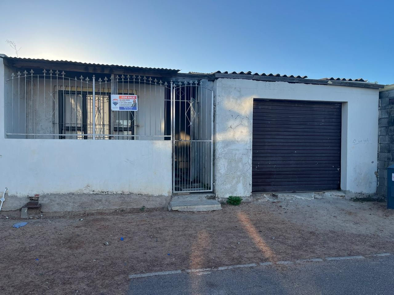 Practical 2-Bedroom Home in Bonteheuwel great investment opportunity