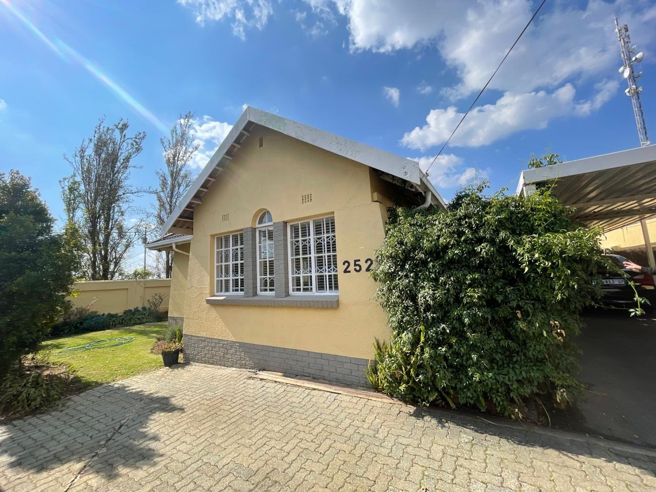 Spacious Linmeyer Home with Flatlet |, Linmeyer