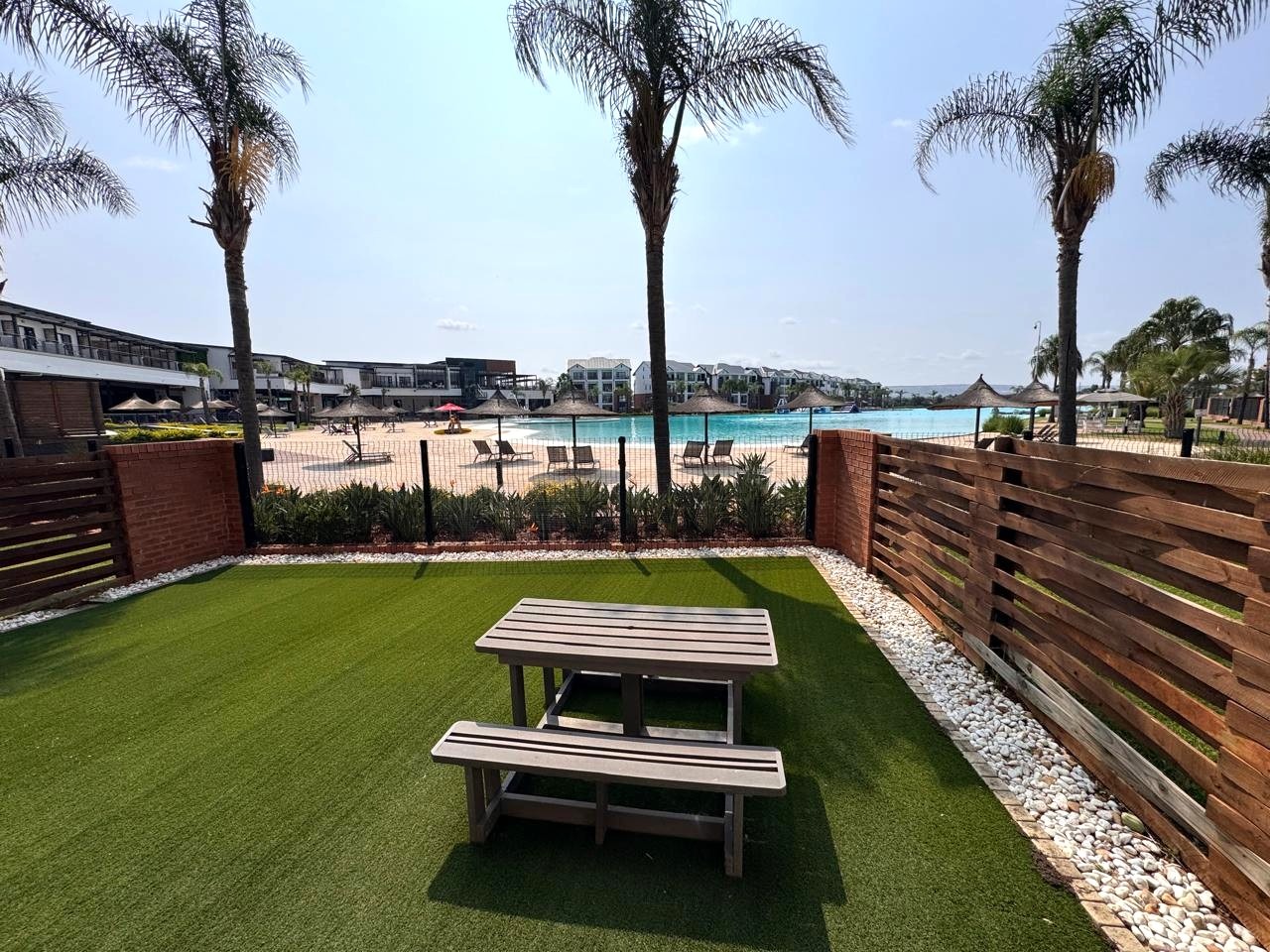 Stunning 3 Bedroom Ground Floor Unit with Crystal Lagoon Views
