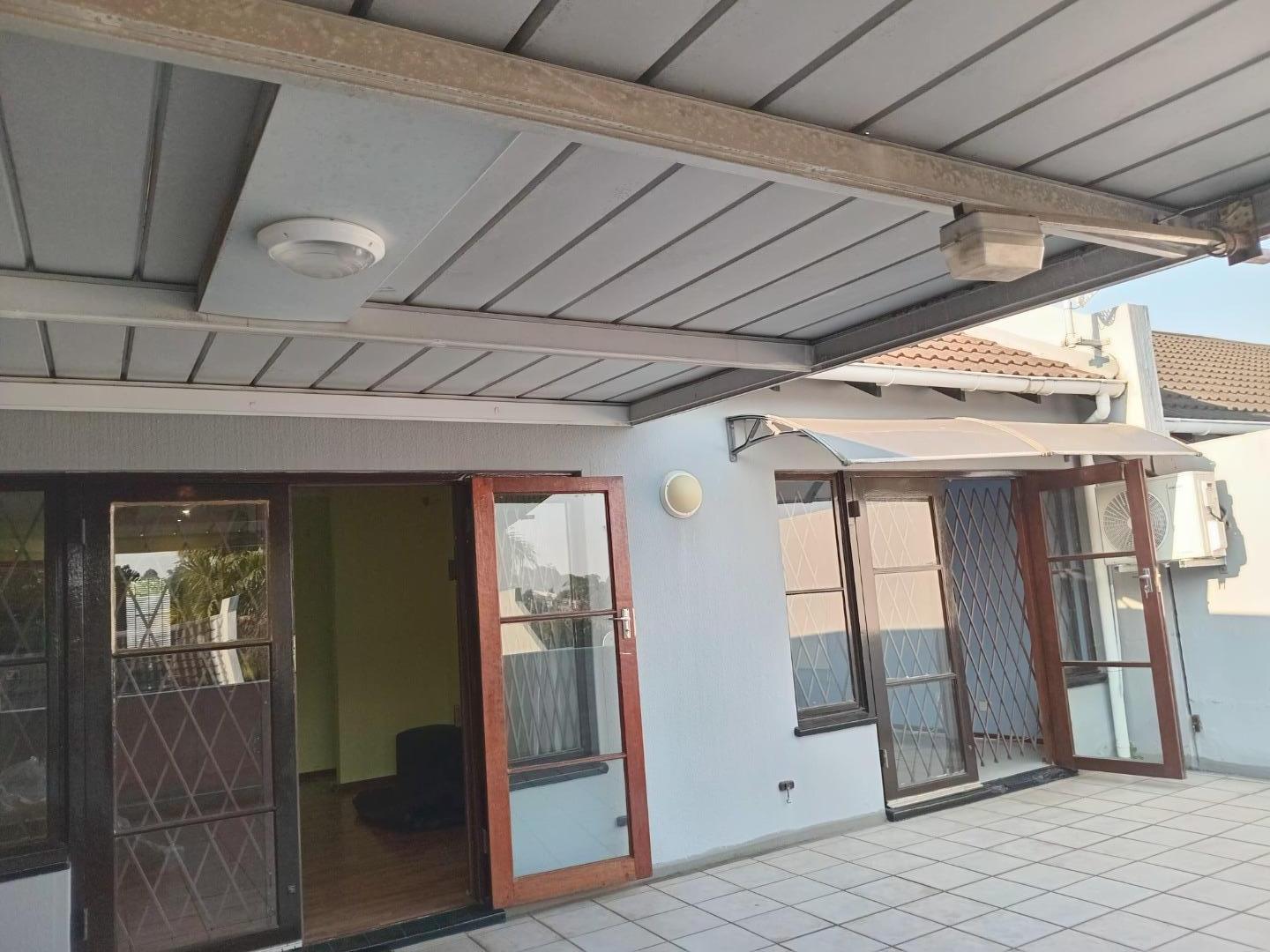 A cosy lock up and go townhouse to rent