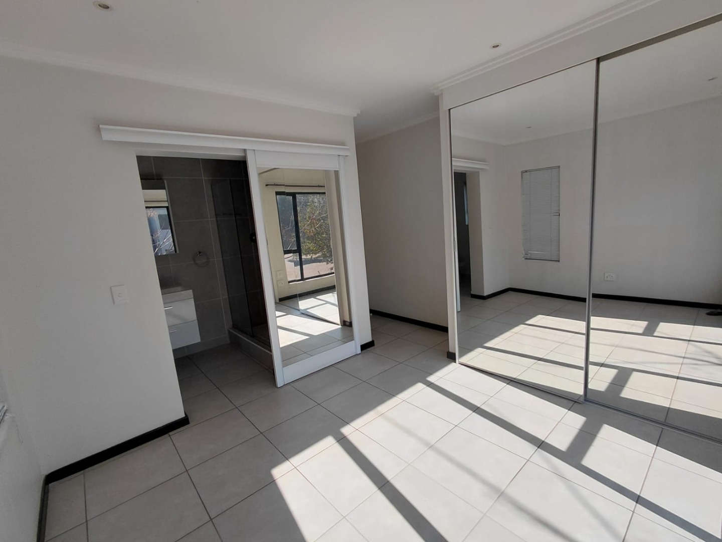 Main bedroom with Bics