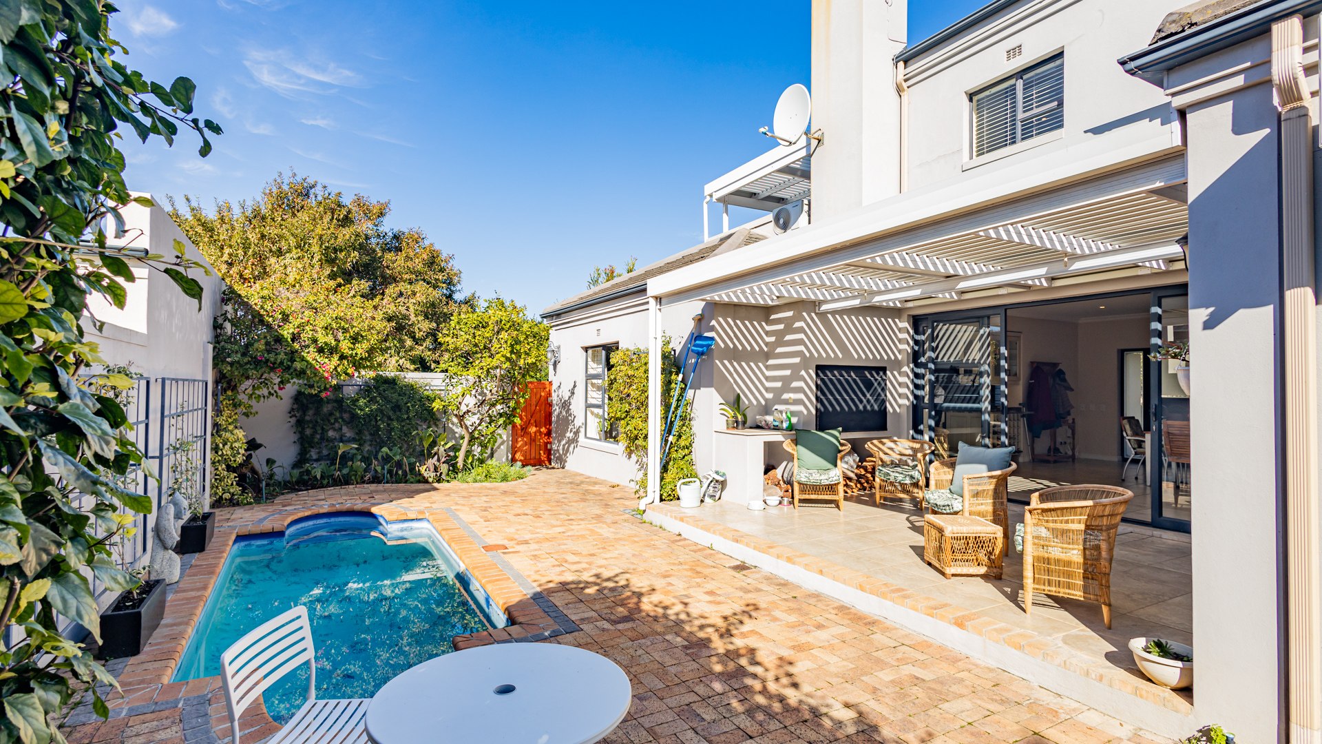 Enclosed back garden