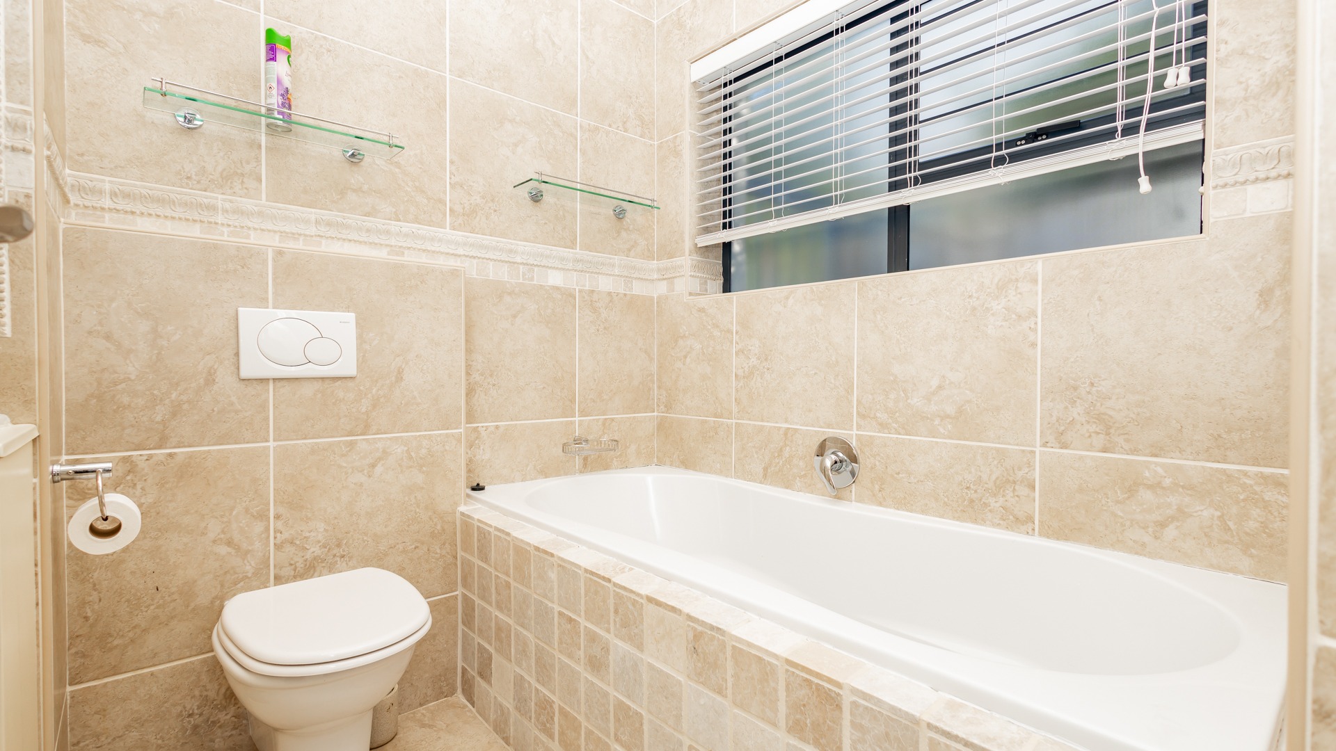 Full en-suite bathroom downstairs