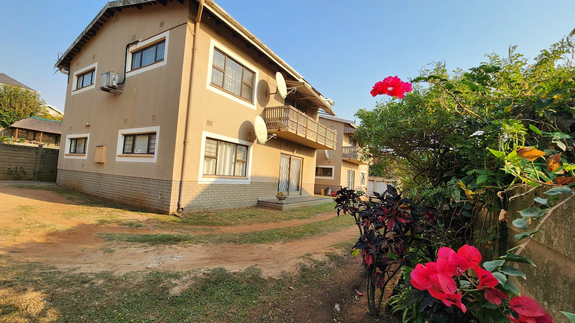 Two-Bedroom Coastal Home in Umkomaas Complex with Garden in Umkomaas