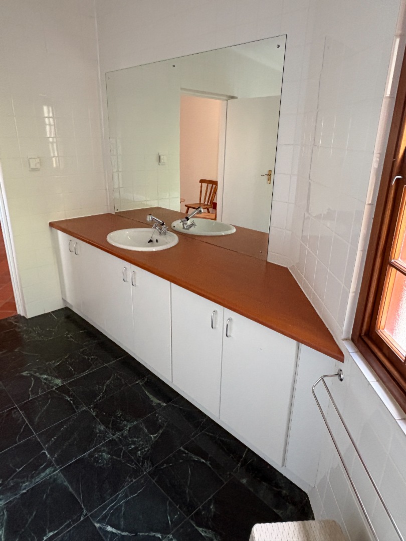 Main en-suite