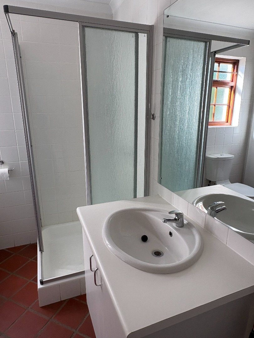 Second bedroom en-suite
