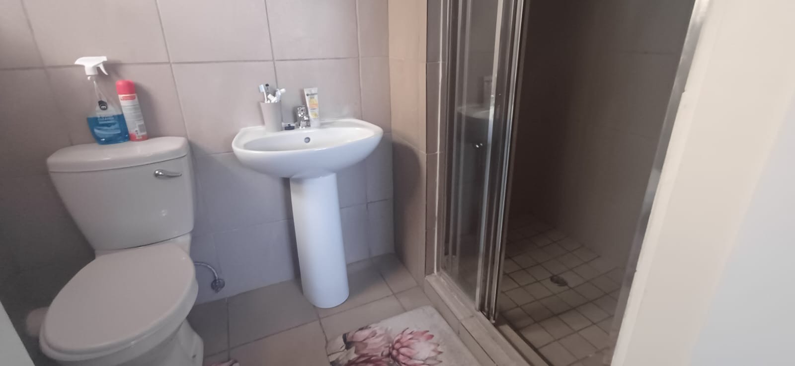 Ensuite to Main Bedroom a