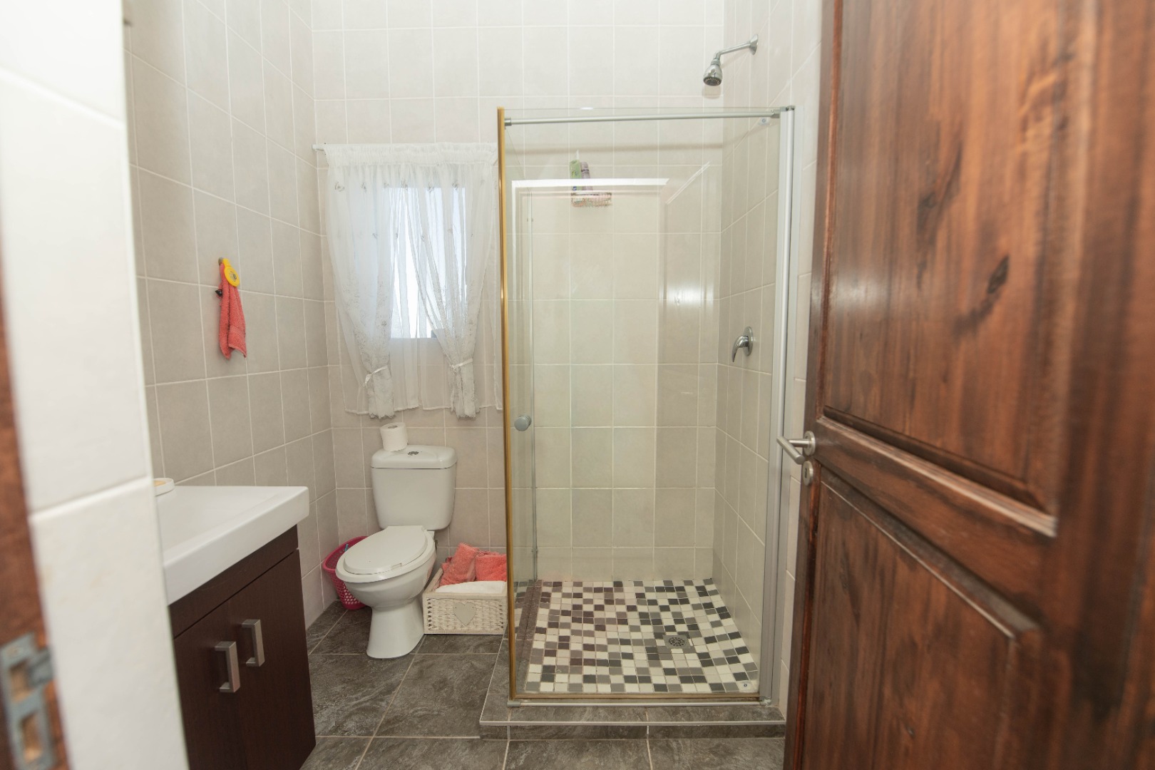 Guest Room En-Suite