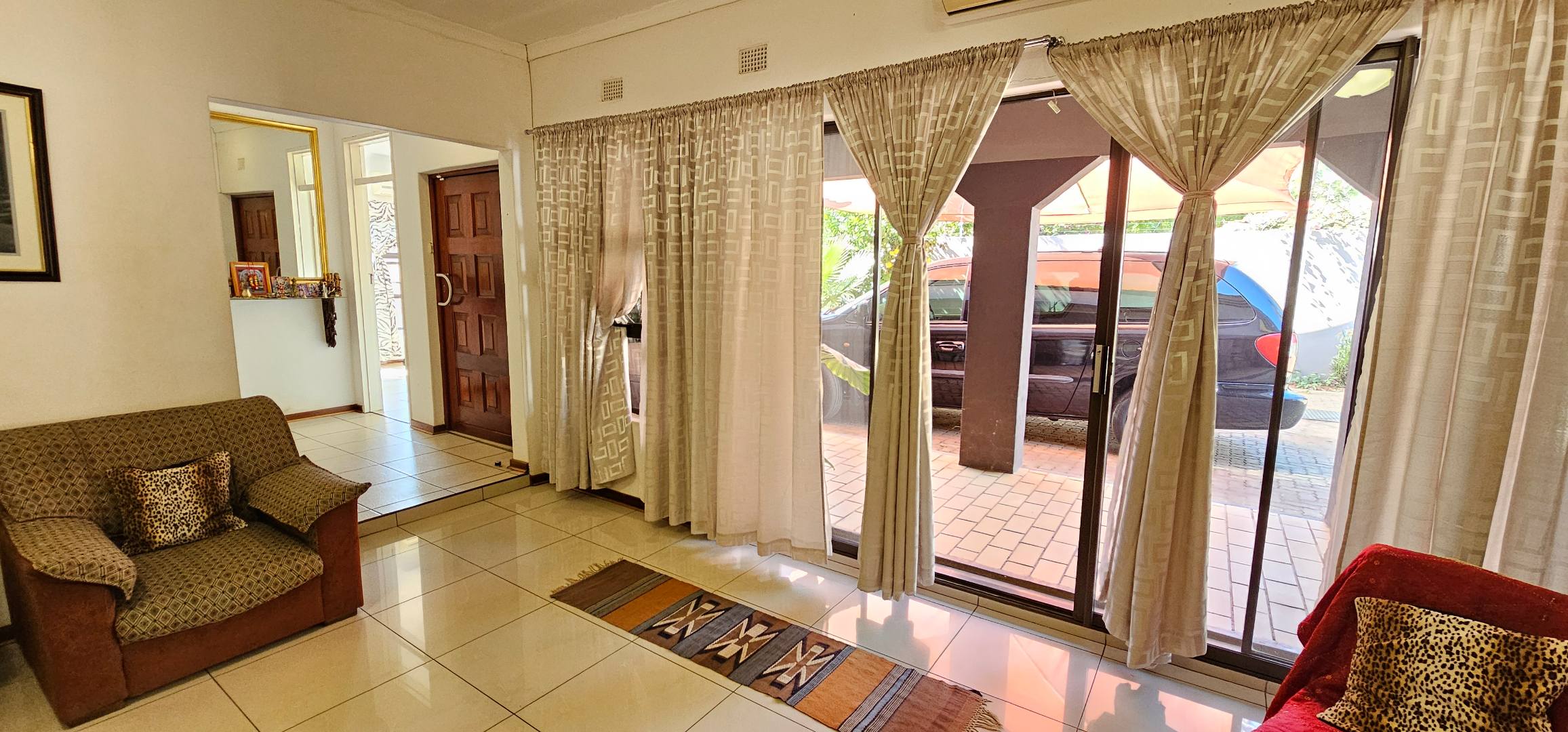 Sliding doors from lounge