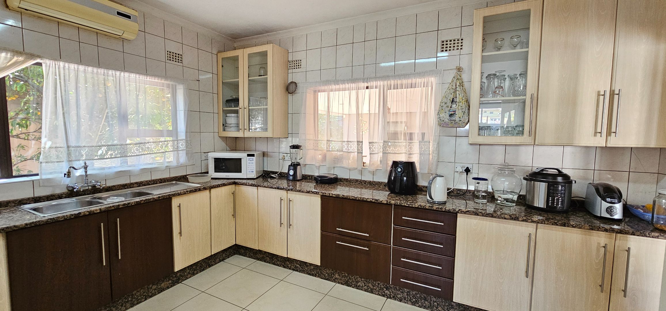 Perfect spacious kitchen!