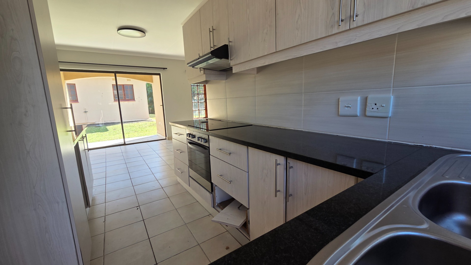 2 Bedroom Townhouse for Sale in Shelly Beach in Shelly Beach