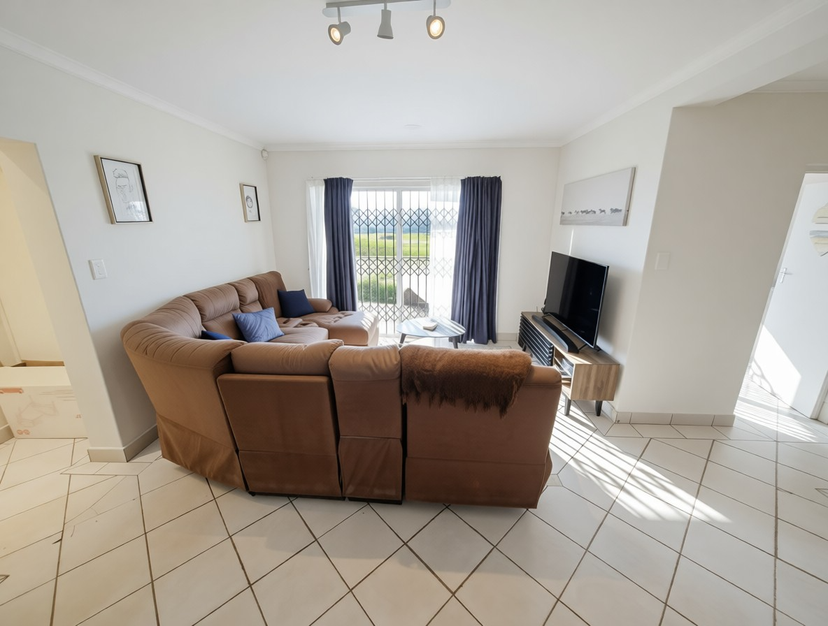 LOUNGE 1