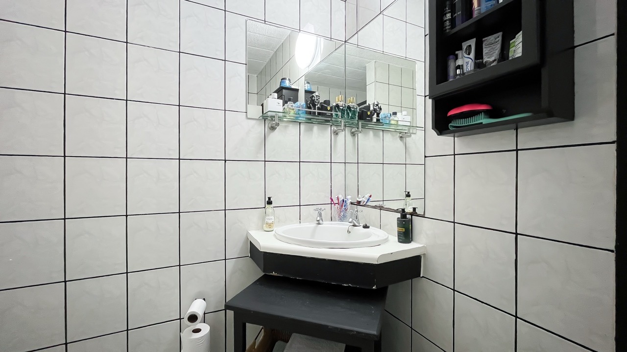 2nd Bathroom