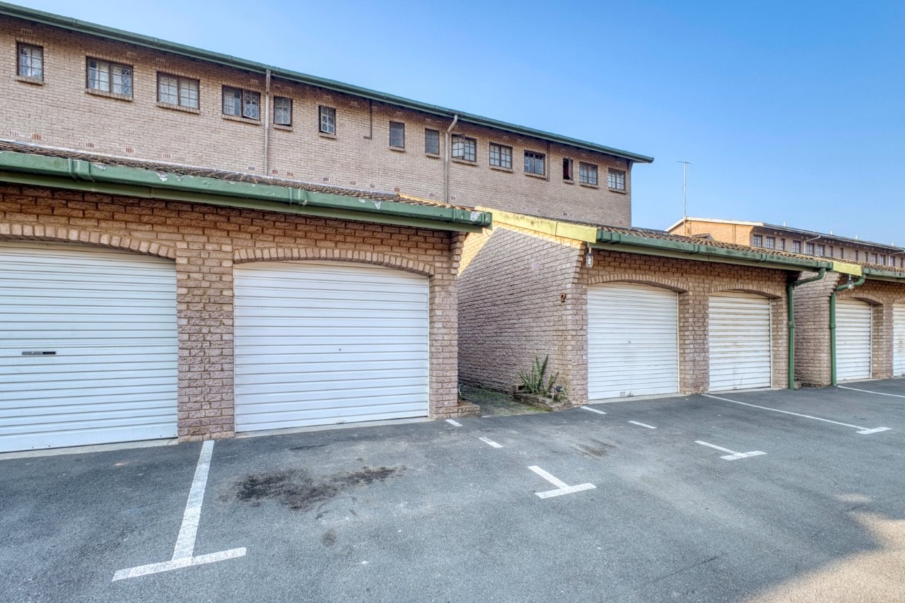 3 Bedroom Townhouse for Sale in Pinetown Central in Pinetown Central