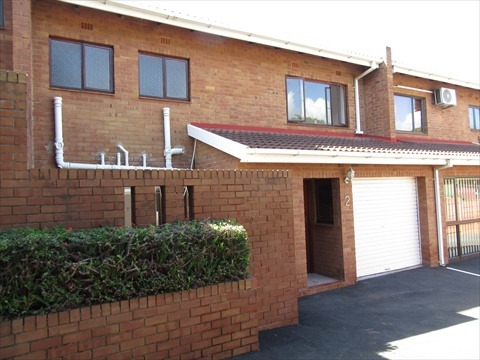 3 Bedroom Townhouse to Rent in Scottburgh Central in Scottburgh Central