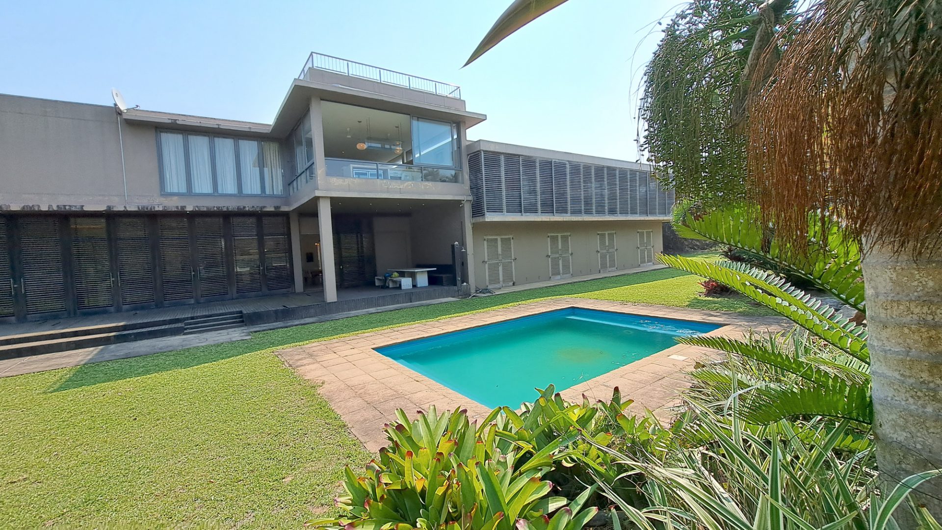 6 Bedroom House for Sale in Umtentweni in Umtentweni