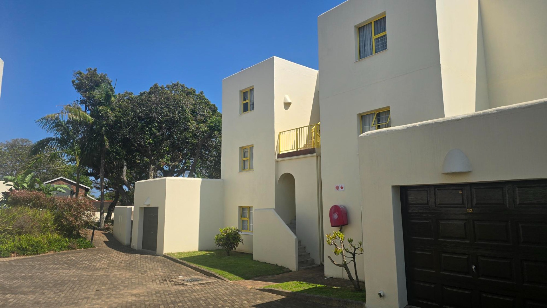 2 Bedroom Apartment to Rent in Uvongo Beach in Uvongo Beach