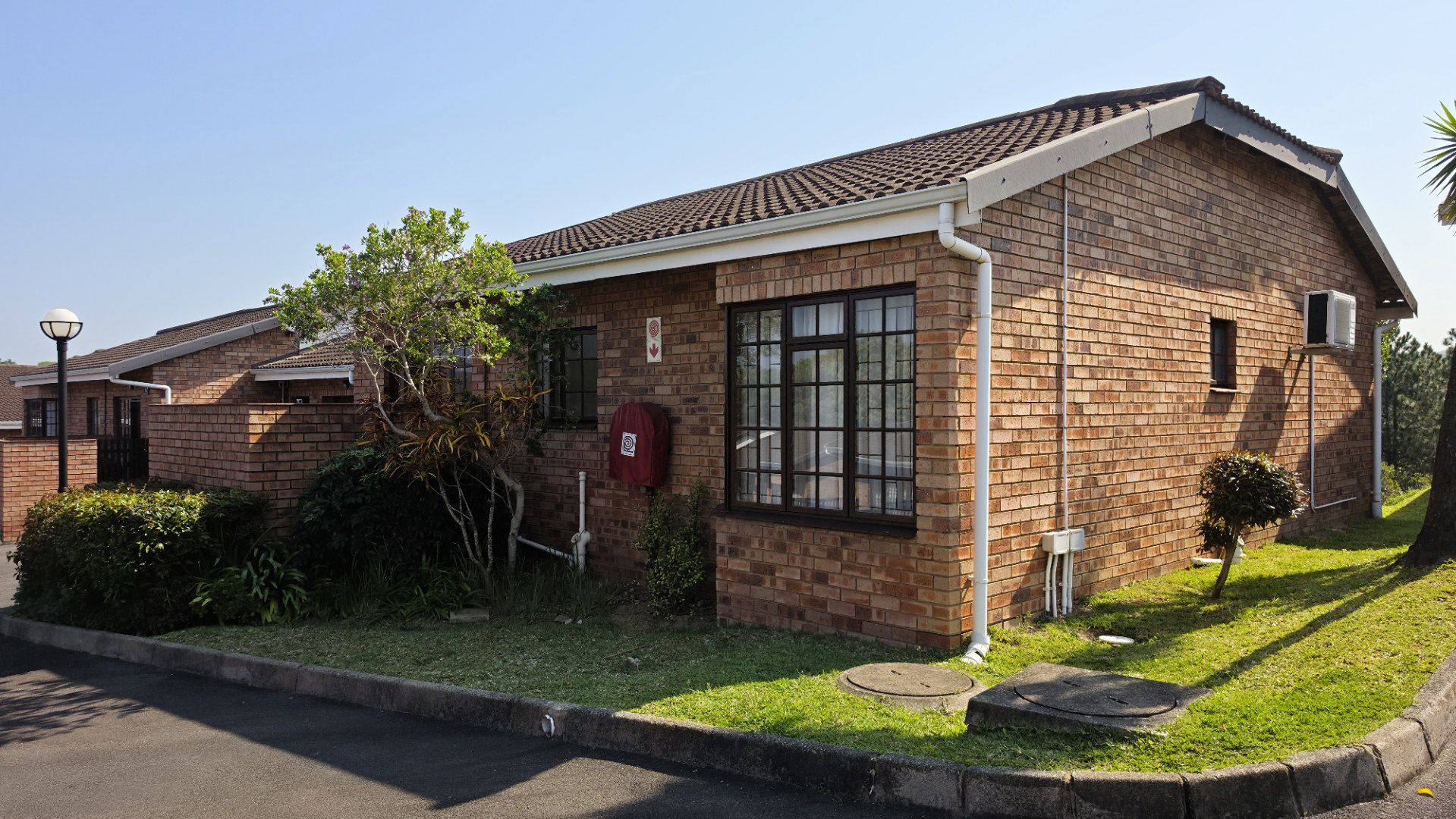 2 Bedroom Townhouse for Sale in Margate in Margate